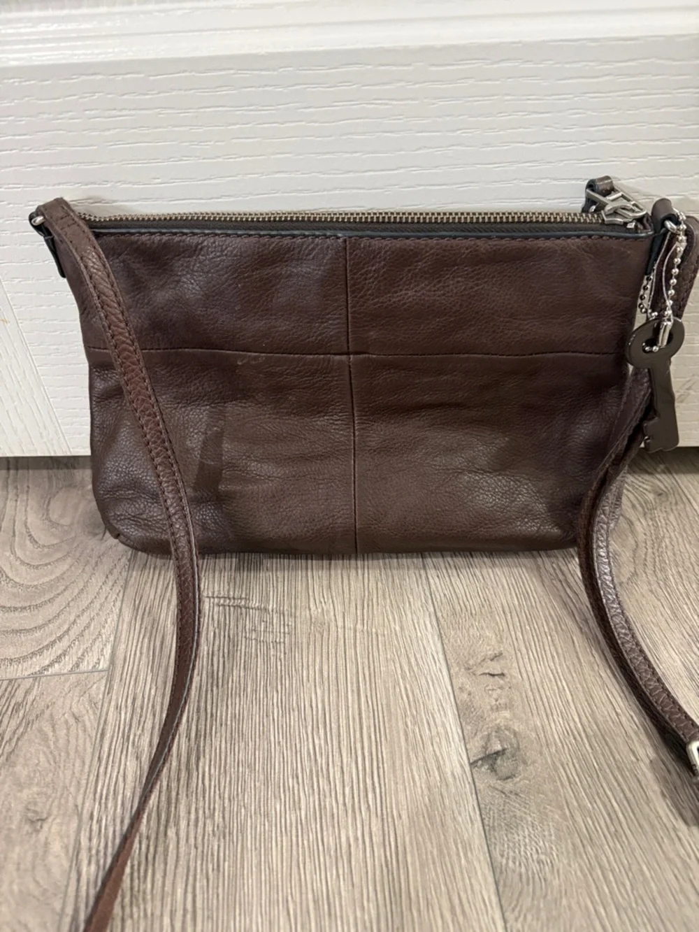 Fossil Dark Brown Leather Messenger Crossbody‎